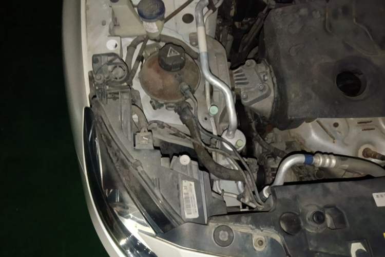 Used Peugeot 408 2014 1.8L Automatic Luxury Edition Engine Bay Right