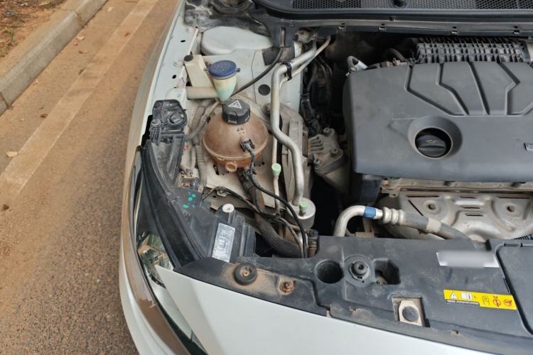 Used Peugeot 408 2014 1.8L Manual Leading Edition Engine Bay Right