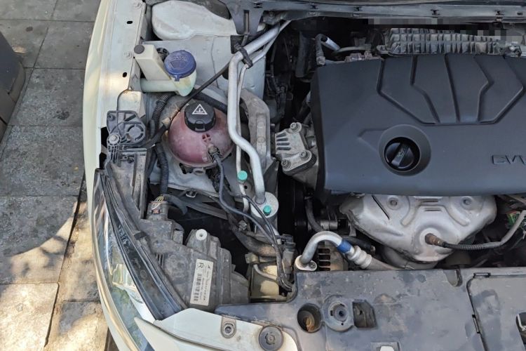 Used Peugeot 408 2014 1.8L Automatic Leading Edition Engine Bay Right
