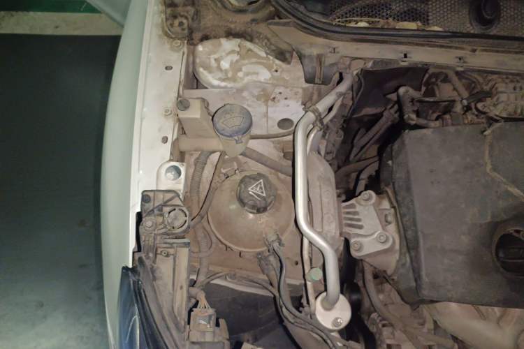 Used Peugeot 408 2014 1.8L Manual Leading Edition Engine Bay Right