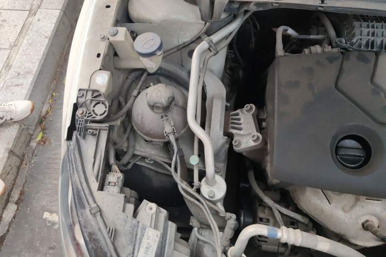 Used Peugeot 408 2014 1.8L Automatic Luxury Edition Engine Bay Right