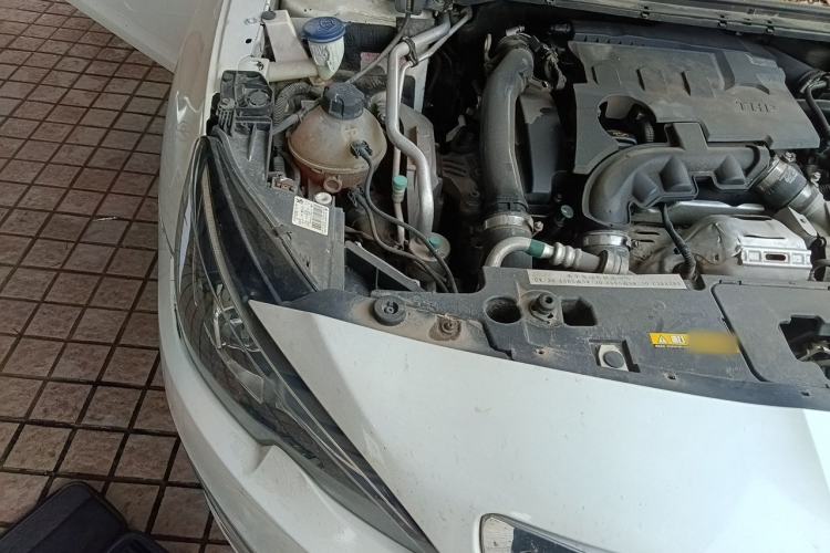 Used Peugeot 408 2014 1.6T Automatic Supreme Edition Engine Bay Right