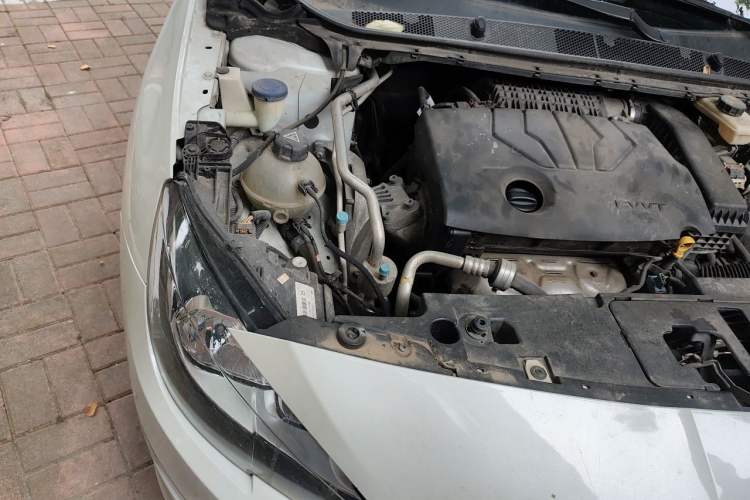 Used Peugeot 408 2014 1.8L Automatic Luxury Edition Engine Bay Right