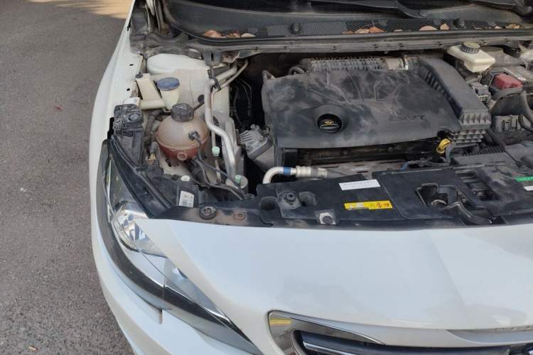 Used Peugeot 408 2014 1.8L Automatic Luxury Edition Engine Bay Right