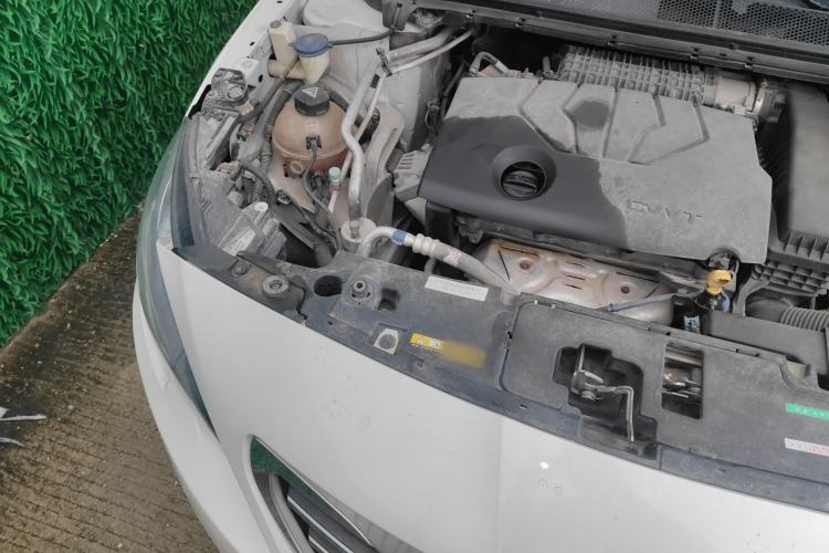 Used Peugeot 408 2014 1.8L Automatic Luxury Edition Engine Bay Right