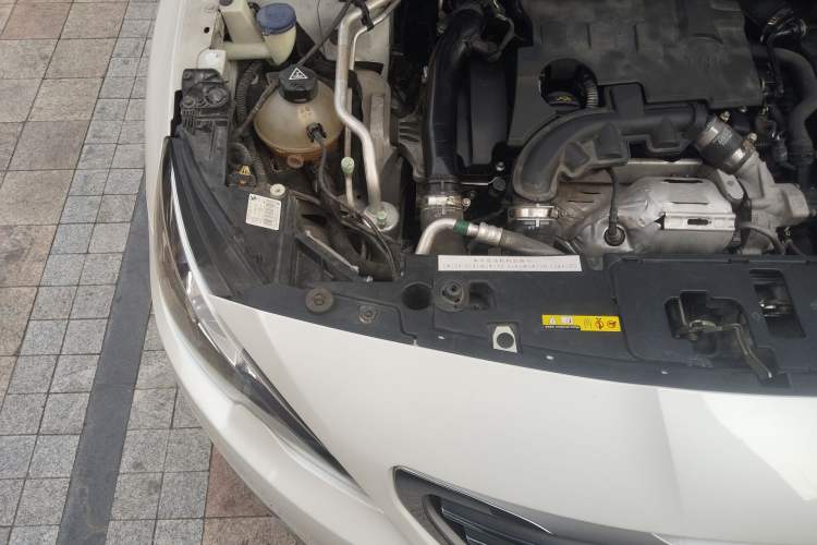 Used Peugeot 408 2014 1.6T Automatic Supreme Edition Engine Bay Right