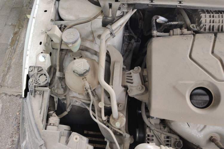 Used Peugeot 408 2014 1.8L Automatic Luxury Edition Engine Bay Right