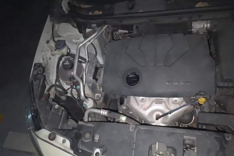 Used Peugeot 408 2014 1.8L Automatic Luxury Edition Engine Bay Right