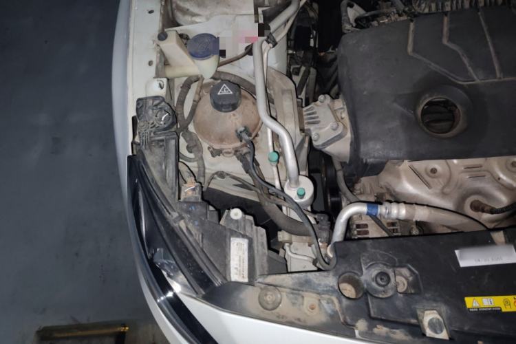 Used Peugeot 408 2014 1.8L Automatic Luxury Edition Engine Bay Right