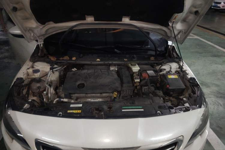 Used Peugeot 408 2014 1.8L Automatic Luxury Edition Engine Bay