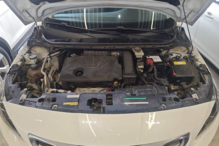 Used Peugeot 408 2014 1.8L Automatic Luxury Edition Engine Bay