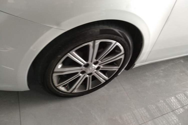 Used Peugeot 408 2014 1.8L Automatic Luxury Edition Exterior 1