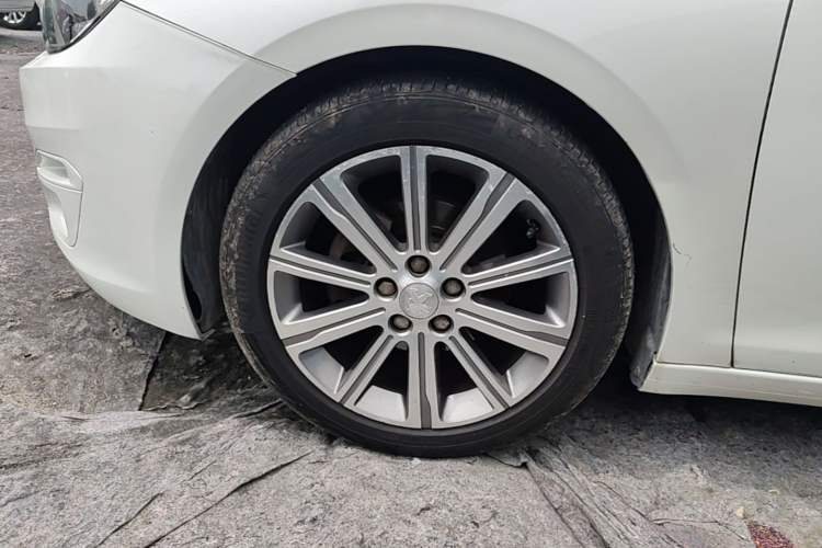 Used Peugeot 408 2014 1.8L Automatic Luxury Edition Exterior 4