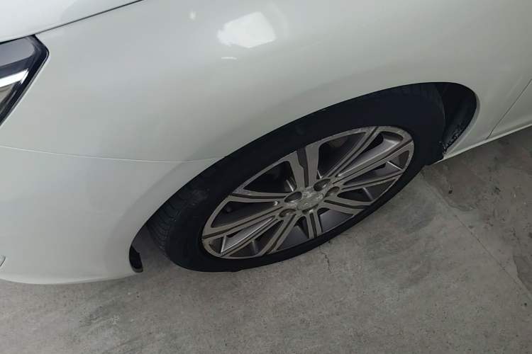 Used Peugeot 408 2014 1.8L Automatic Luxury Edition Exterior 4