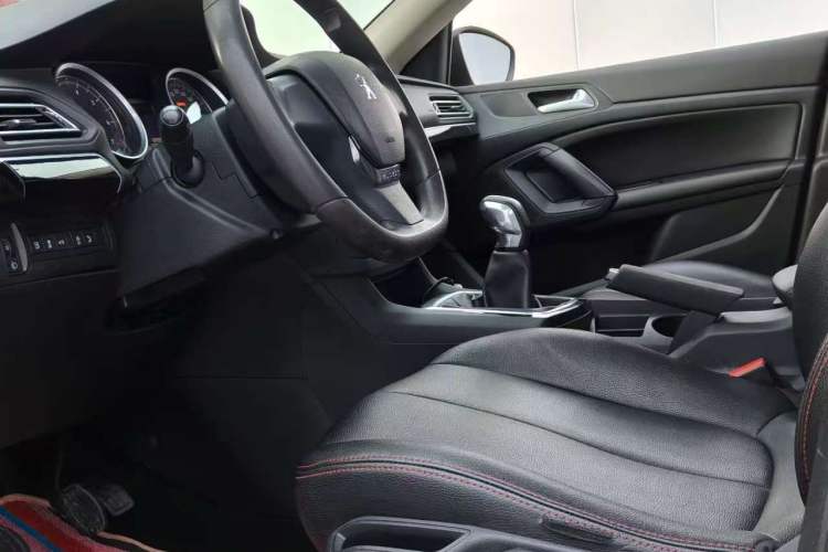 Used Peugeot 408 2014 1.8L Manual Leading Edition Exterior 6