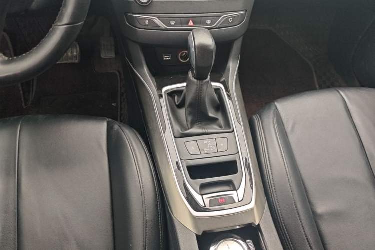 Used Peugeot 408 2014 1.8L Automatic Luxury Edition Gear Lever