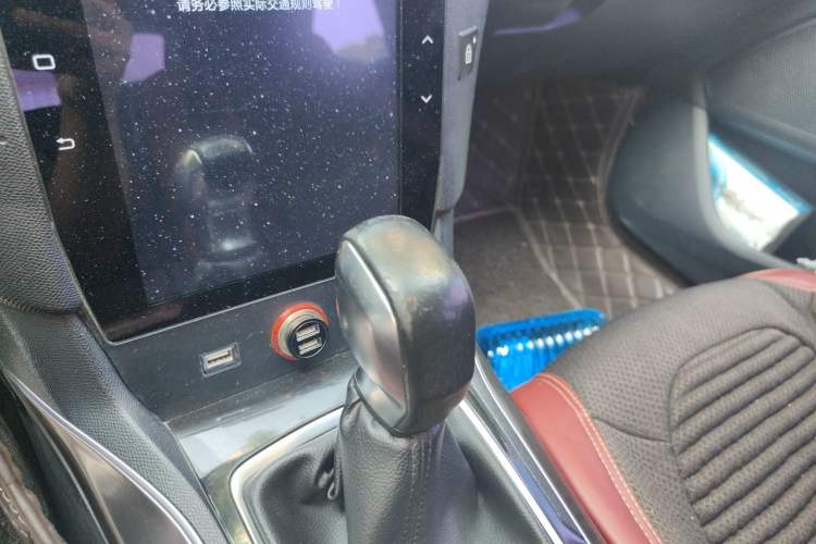 Used Peugeot 408 2014 1.8L Automatic Luxury Edition Gear Lever