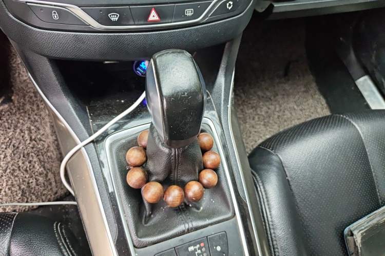 Used Peugeot 408 2014 1.8L Automatic Luxury Edition Gear Lever