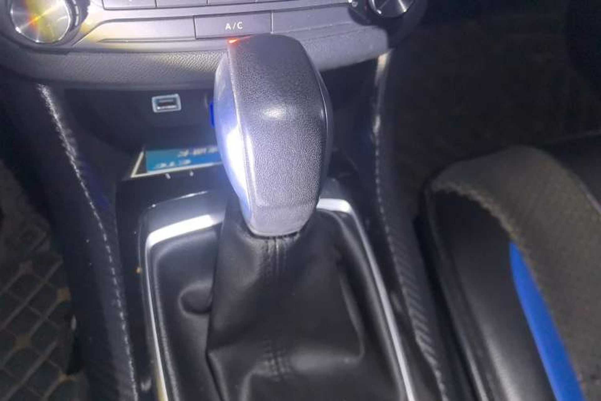 Used Peugeot 408 2014 1.8L Automatic Leading Edition Gear Lever