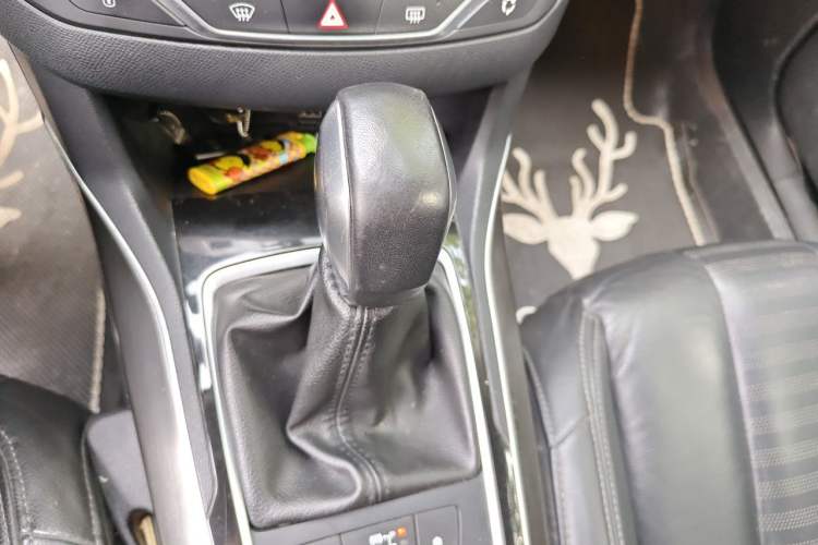 Used Peugeot 408 2014 1.6T Automatic Prestige Edition Gear Lever