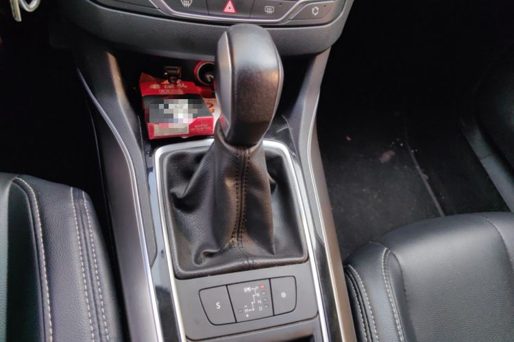 Used Peugeot 408 2014 1.8L Automatic Luxury Edition Gear Lever