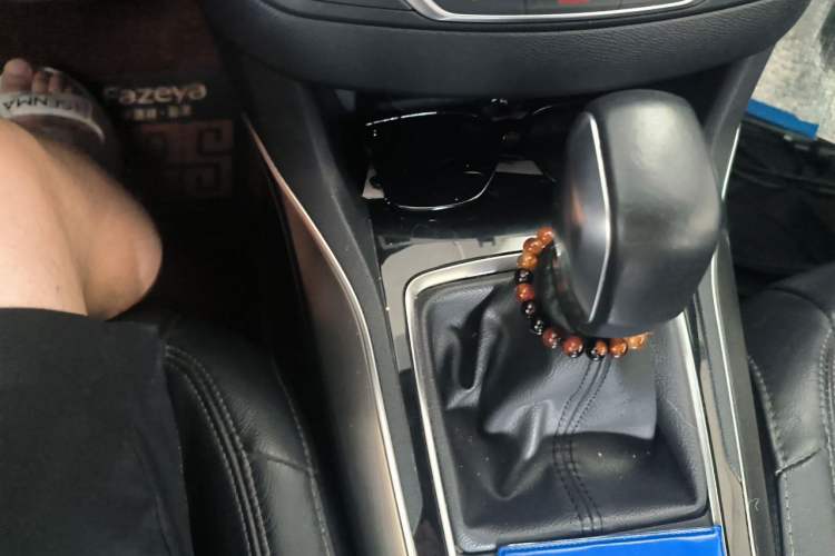 Used Peugeot 408 2014 1.6T Automatic Prestige Edition Gear Lever