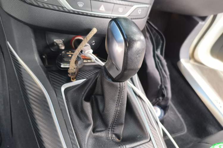 Used Peugeot 408 2014 1.6T Automatic Prestige Edition Gear Lever