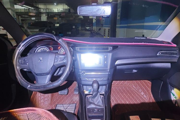 Used Peugeot 408 2014 1.8L Automatic Luxury Edition Headliner