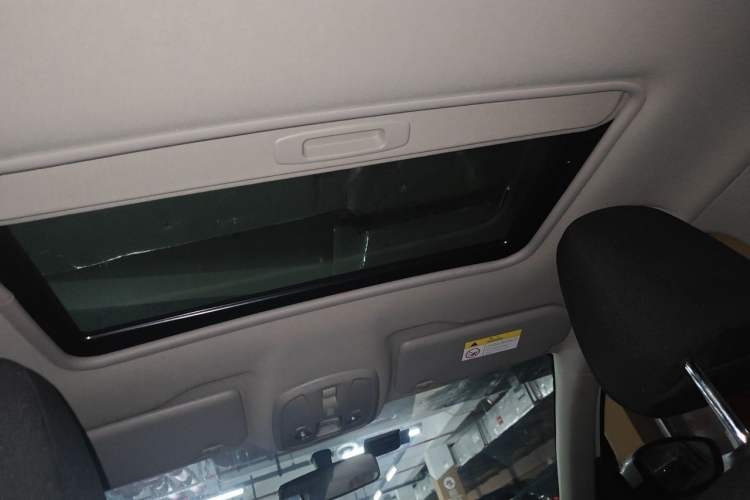 Used Peugeot 408 2014 1.8L Automatic Luxury Edition Headliner