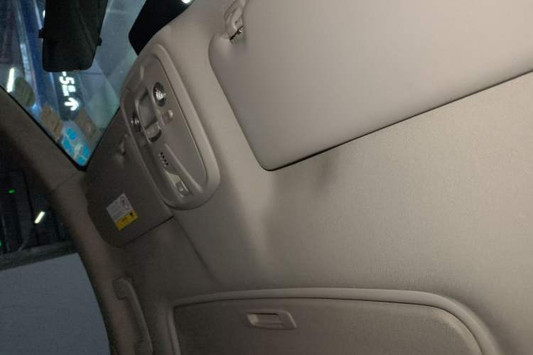 Used Peugeot 408 2014 1.8L Automatic Luxury Edition Headliner