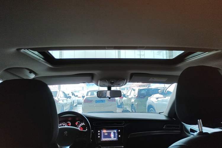 Used Peugeot 408 2014 1.8L Automatic Luxury Edition Headliner