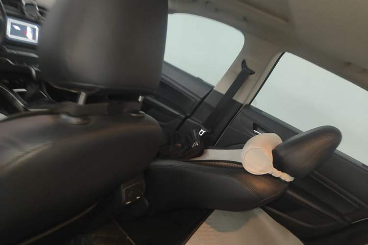 Used Peugeot 408 2014 1.8L Automatic Luxury Edition Headliner