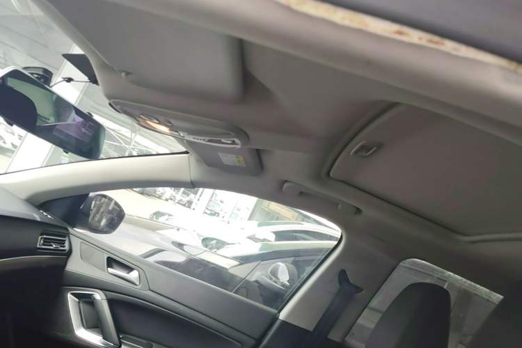 Used Peugeot 408 2014 1.8L Automatic Luxury Edition Headliner