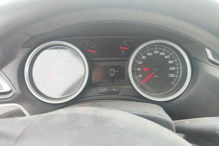 Used Peugeot 408 2014 1.8L Manual Leading Edition Instrument Cluster