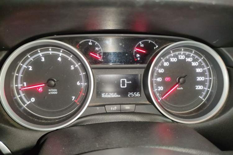 Used Peugeot 408 2014 1.8L Manual Leading Edition Instrument Cluster