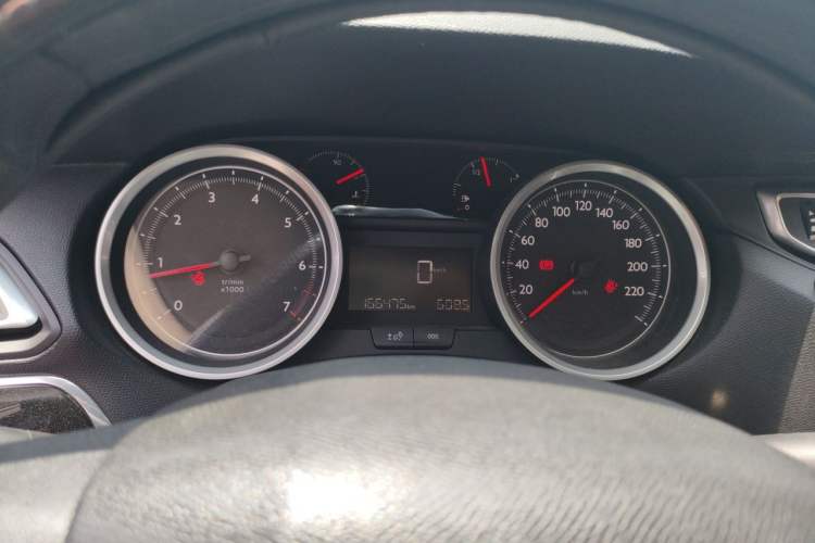 Used Peugeot 408 2014 1.8L Manual Leading Edition Instrument Cluster