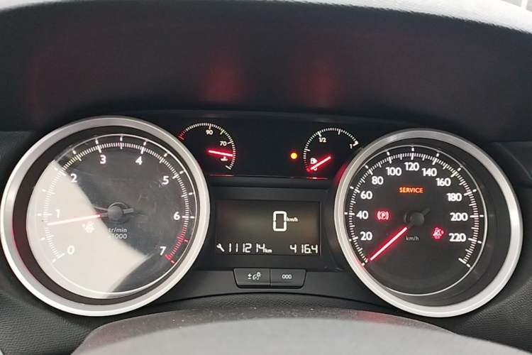 Used Peugeot 408 2014 1.8L Manual Leading Edition Instrument Cluster