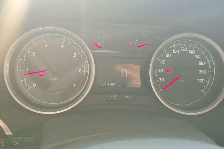 Used Peugeot 408 2014 1.8L Manual Leading Edition Instrument Cluster