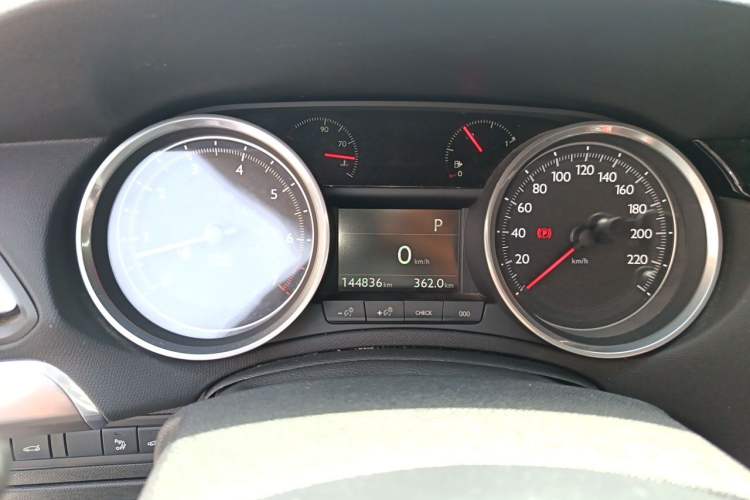 Used Peugeot 408 2014 1.6T Automatic Supreme Edition Instrument Cluster