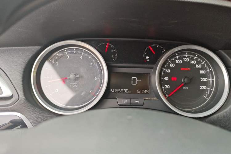 Used Peugeot 408 2014 1.8L Manual Leading Edition Instrument Cluster