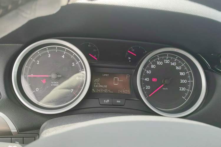 Used Peugeot 408 2014 1.8L Automatic Luxury Edition Instrument Cluster