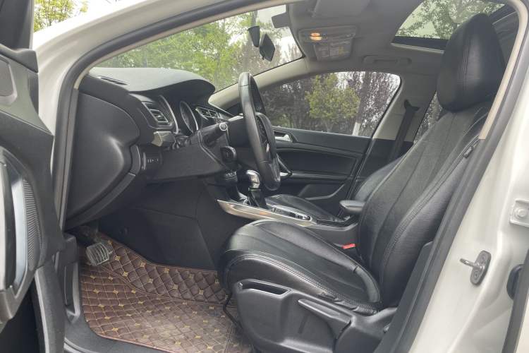 Used Peugeot 408 2014 1.8L Automatic Luxury Edition Interior 1