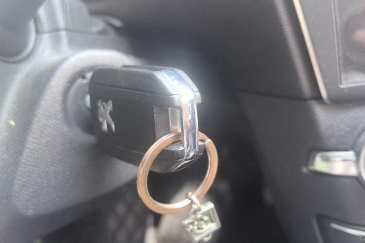 Used Peugeot 408 2014 1.8L Automatic Leading Edition Interior 1