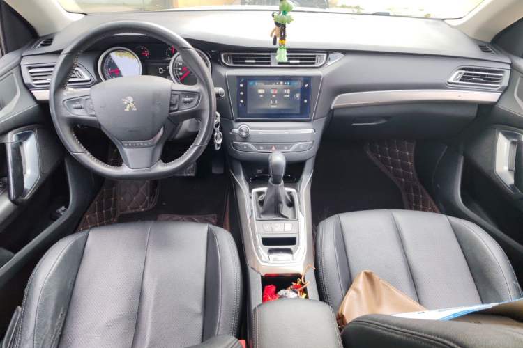 Used Peugeot 408 2014 1.8L Automatic Luxury Edition Interior 2
