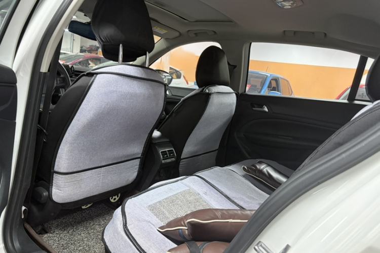 Used Peugeot 408 2014 1.8L Automatic Luxury Edition Interior 2