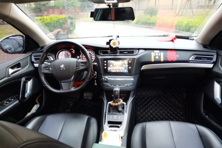 Used Peugeot 408 2014 1.8L Automatic Luxury Edition Interior 2