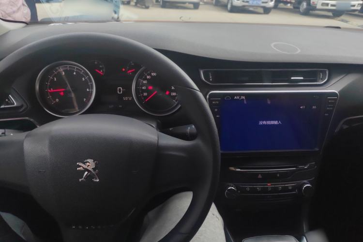 Used Peugeot 408 2014 1.8L Manual Leading Edition Interior 3