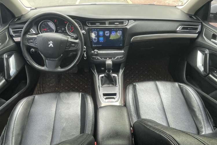 Used Peugeot 408 2014 1.8L Automatic Luxury Edition Interior 4