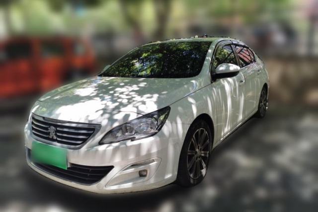 Ojetý Peugeot 408 2014 1.8L Automatic Luxury Edition