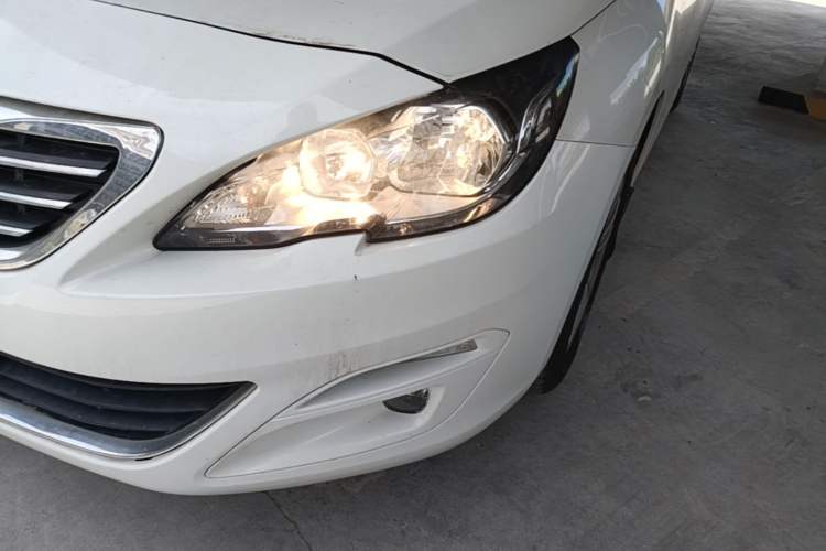 Used Peugeot 408 2014 1.8L Manual Leading Edition Left Front Headlight